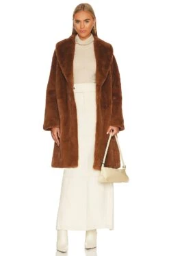APPARIS Bree Faux Fur Coat Camel