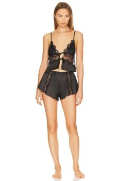 Lucille Short Black -Hot Sale Clothing Store KTHE WI146 V4